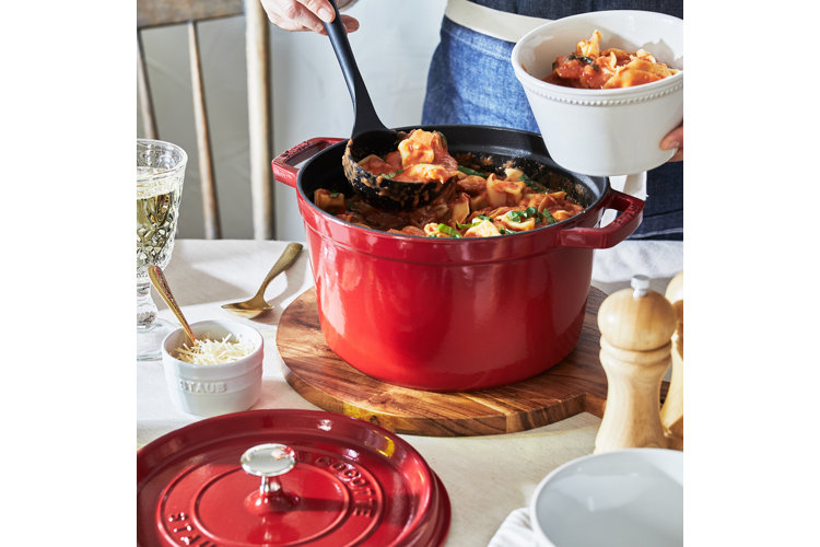 Dutch Oven Vs. Braiser: Which One Do You Need? - Wayfair Canada